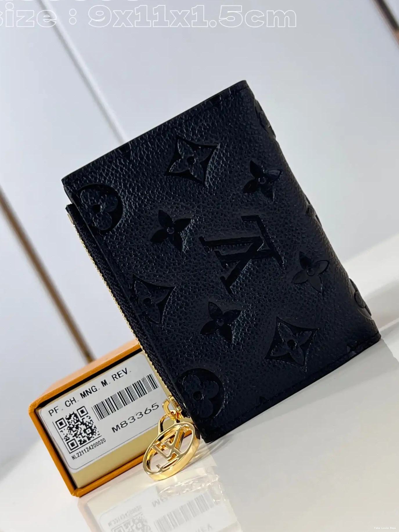 Eliminating the middleman and passing on savings to you. With massive production and tax-free benefits 9*11.5*1.5CM - VUITTON Wallet LOUIS Lisa 0422